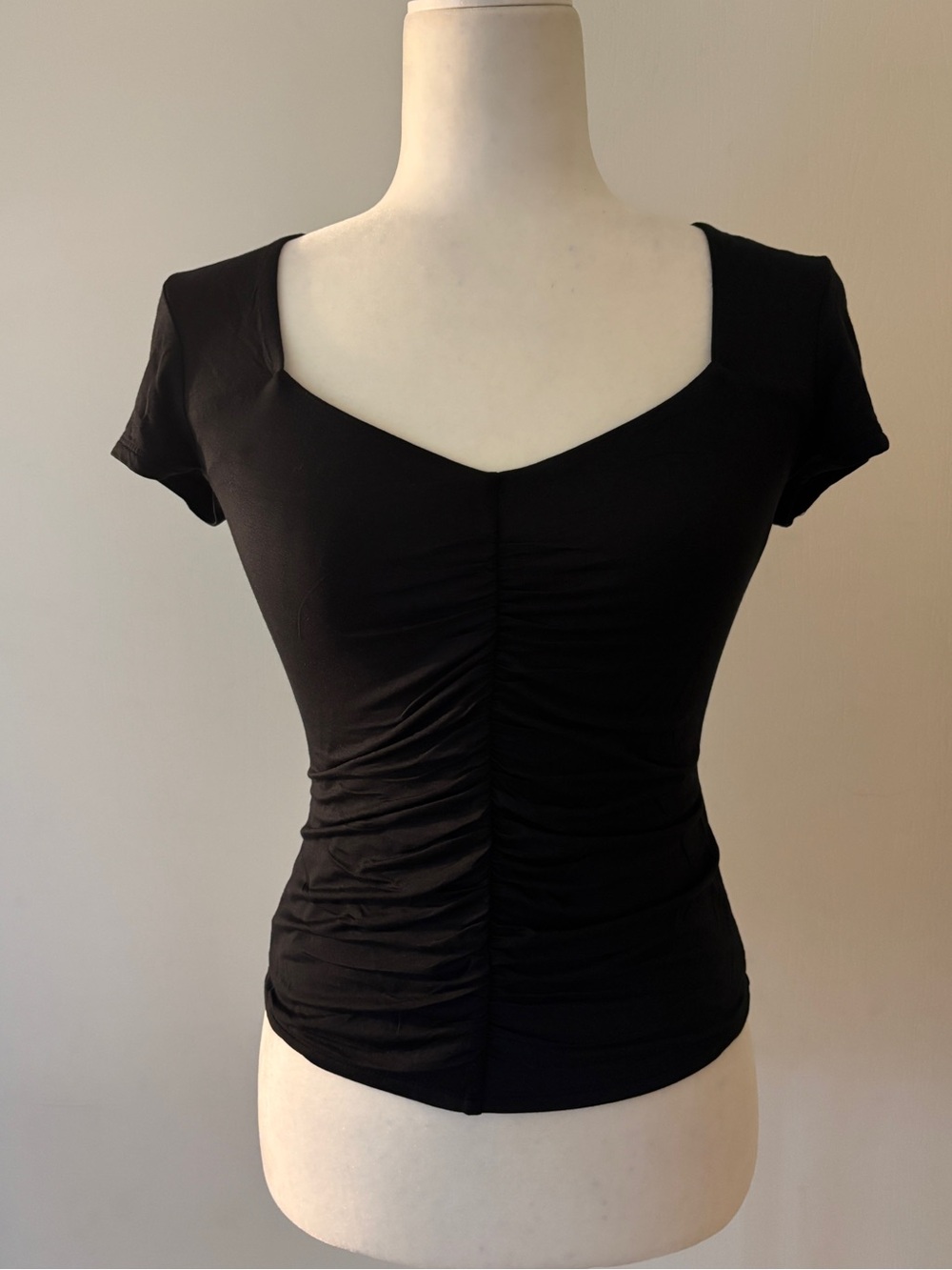 Guess Black Short-Sleeve Ruched Front Top